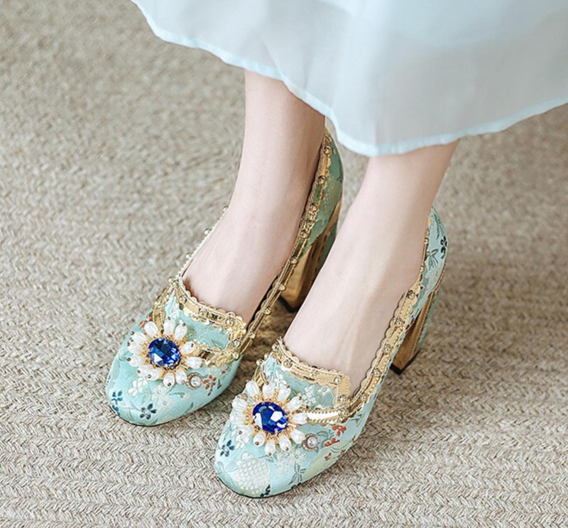 New Womens Beads Rhinestones Embroidery Flower High Heel Pumps Satin Shoes Pumps gallery