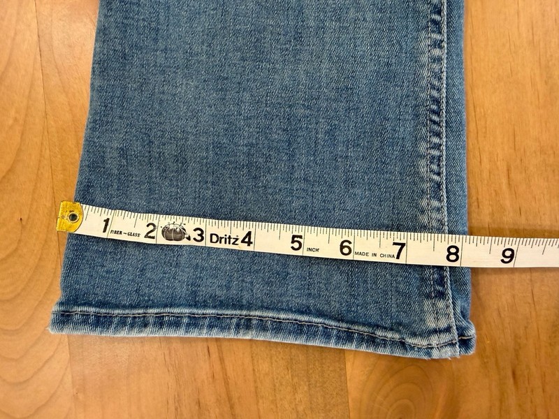 Lucky Brand Mid-Rise Bootcut Jeans Size 8/29 gallery