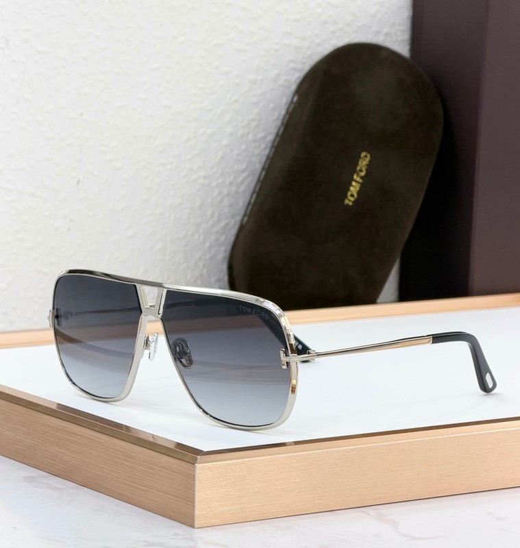 TOM FORD Mod：TF1204 sunglasses Size：63口11 140 new