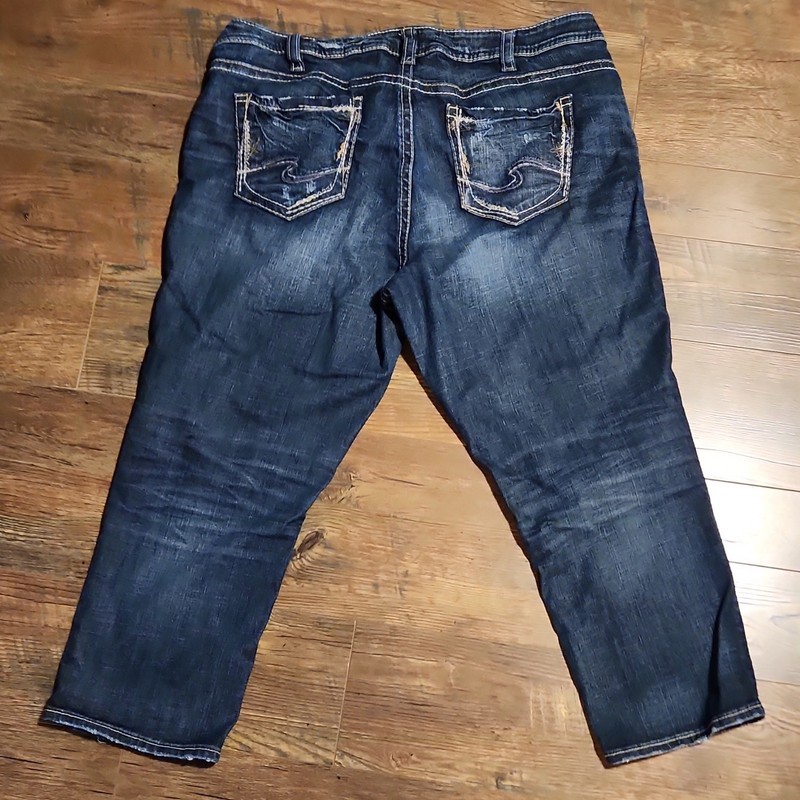 Silver Jeans Women's Size 14 Dark Wash Blue Capri Jeans Mid Rise 5-Pocket gallery
