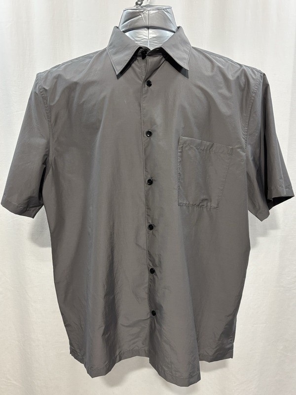 Theory Men’s Short-Sleeve Button-Down Shirt in Charcoal Gray 178 Office work