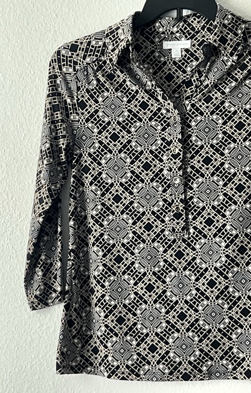 Charter Club Women’s Monochrome Geometric Half Button Blouse Size S gallery
