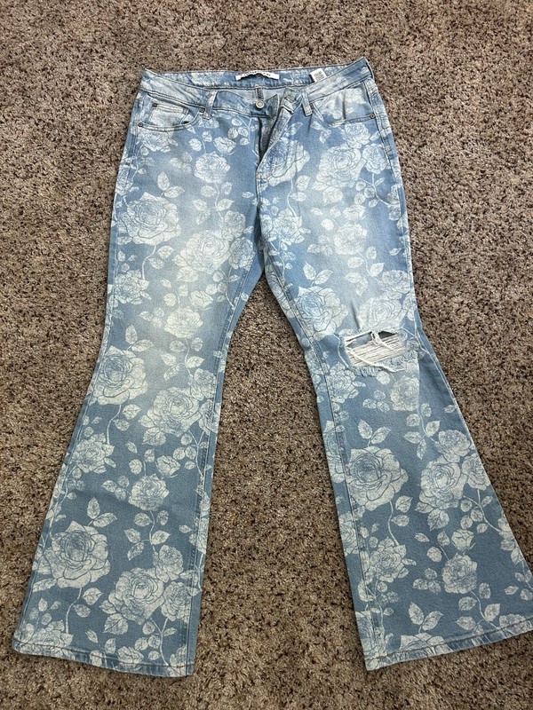 Celebrity Pink Juniors Bootcut Jeans Light Wash Floral Stretch Blue/White