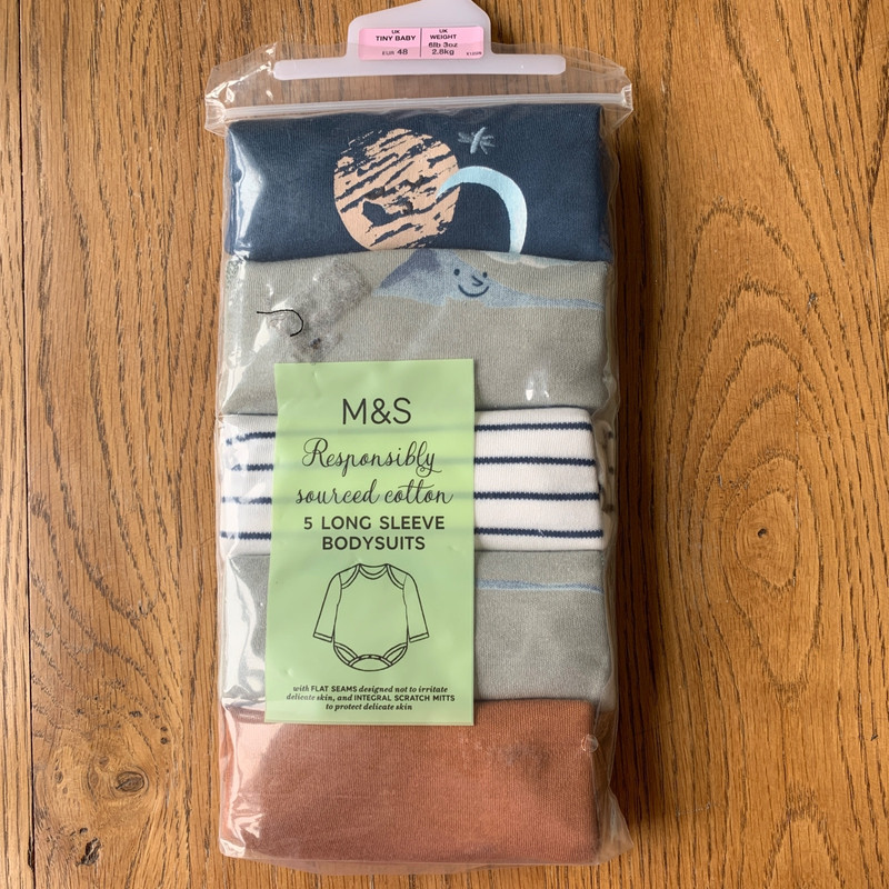 M&S 5 Pack Newborn Baby Bodysuits 6lb 3oz. Long Sleeve, New in pack (b)