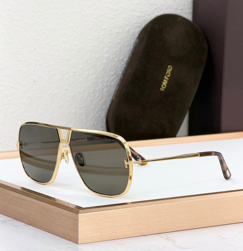 TOM FORD Mod：TF1204 sunglasses Size：63口11 140 new