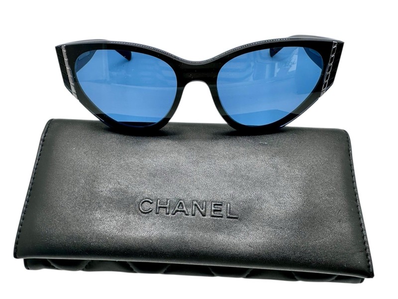 Chanel Sunglasses Cateye Blue Box Case Unisex Logo Plastic