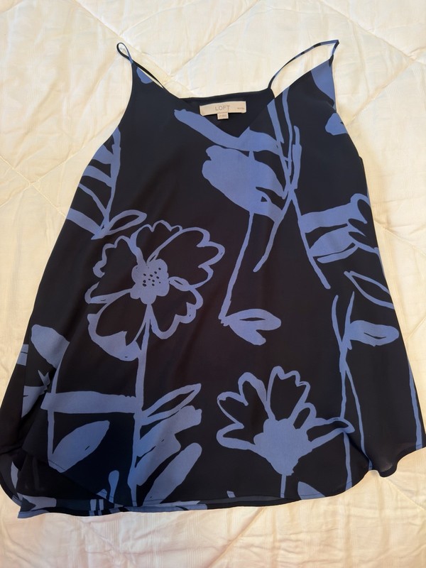 LOFT Petites LP Blue Floral V-Neck Spaghetti Strap Top