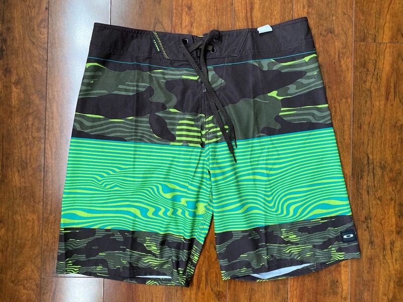 NEW OAKLEY Board Shorts Men Swimwear Surf Pants Size 28 30 32 33 34 36 38 40
