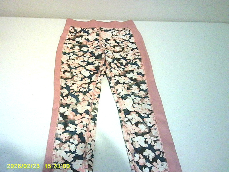 LEGGINS ALL IN MOTION 4 PAIRS! AND ONE OSH KOSH SIZE 6/6X TOTAL 5