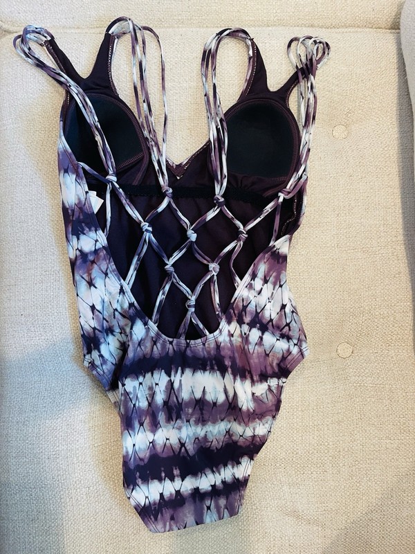 Hobie Brand Women’s Purple/White Tie-Dye Macrame Back One Piece Sz S gallery
