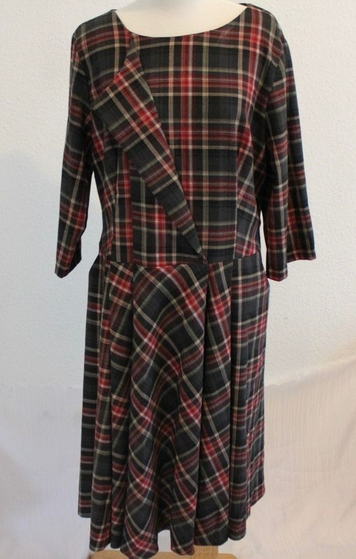 ladies dress size 42 checked