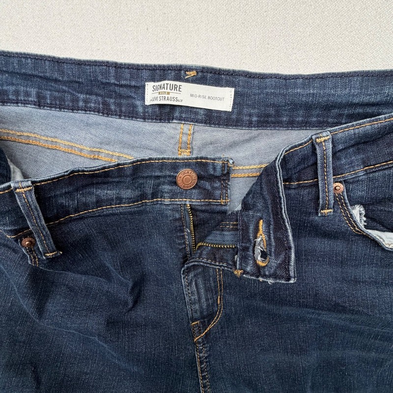 Levi Strauss Signature Gold 20S Mid Rise Bootcut Women's Jeans 35x30 gallery