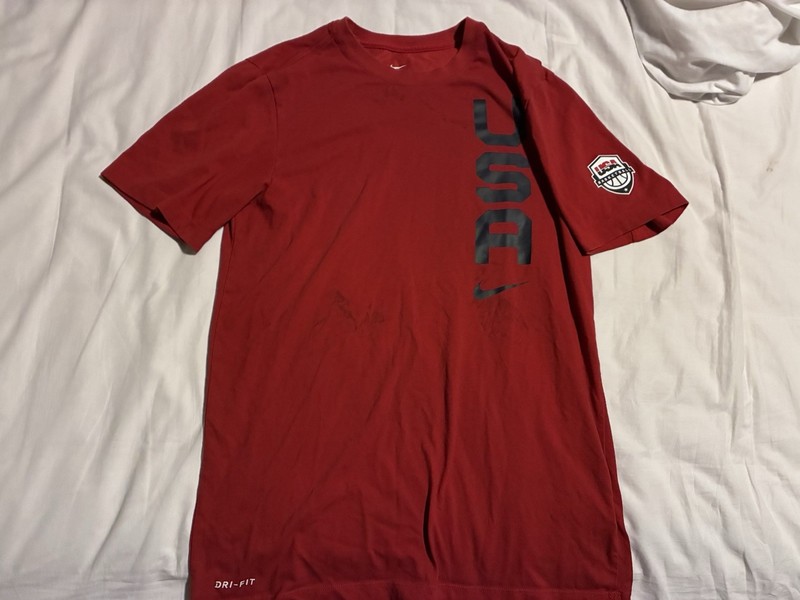 Nike Dri-FIT Men’s S Red USA Basketball Graphic Logo Crew Neck T-Shirt