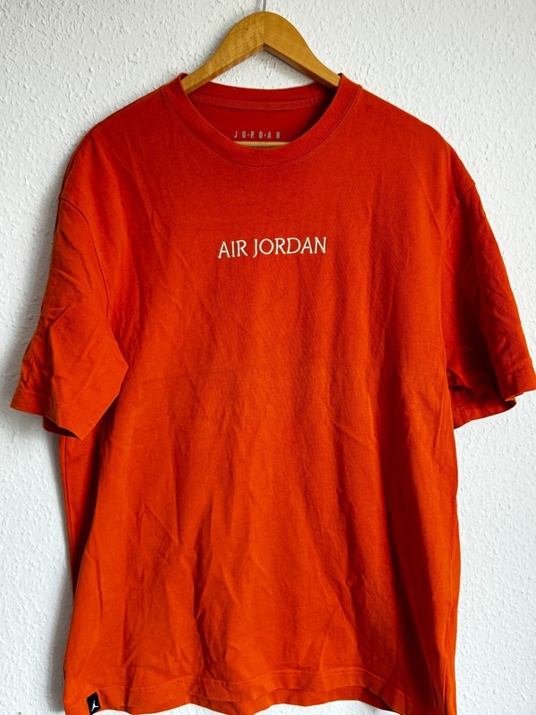 Air Jordan Embroidered Logo T-Shirt – Starfish Orange