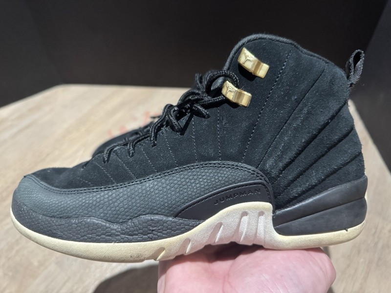 Nike Air Jordan 12 Retro Reverse Taxi Basketball | SIZE 6.5Y | 153265-017