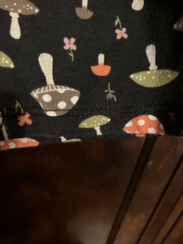 Junior Capri Leggings S-3/5 Mushroom Print 95% Cotton-5% Spandex, 18” Inseam gallery