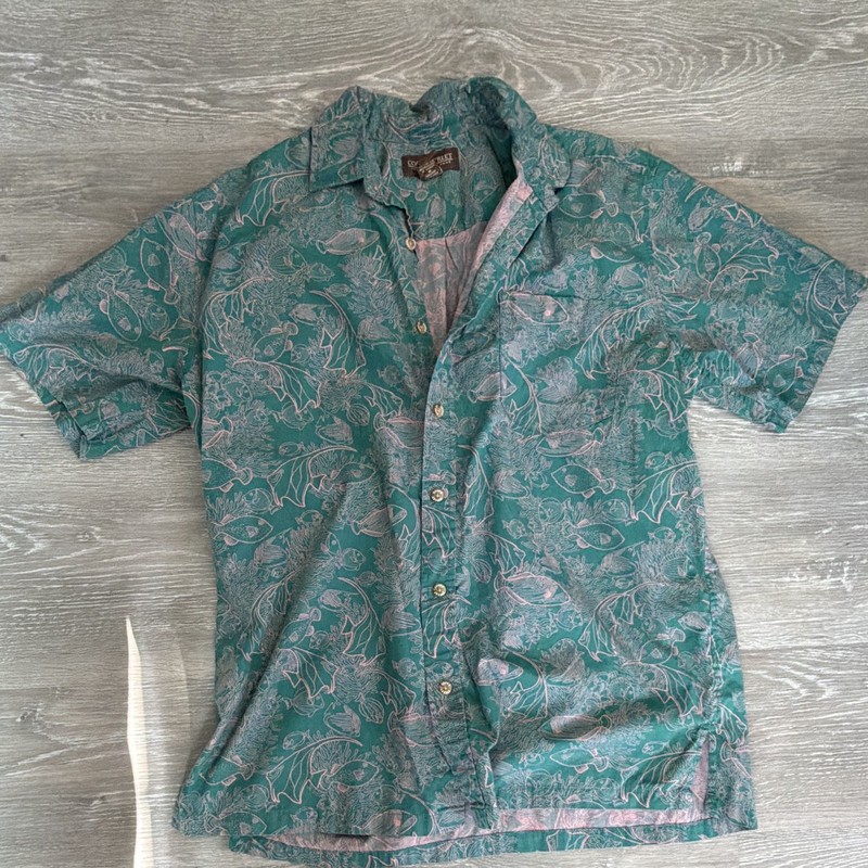 Cooke Street Men’s L Cotton Short Sleeve Button-Up Hawaiian Islands Fish Print