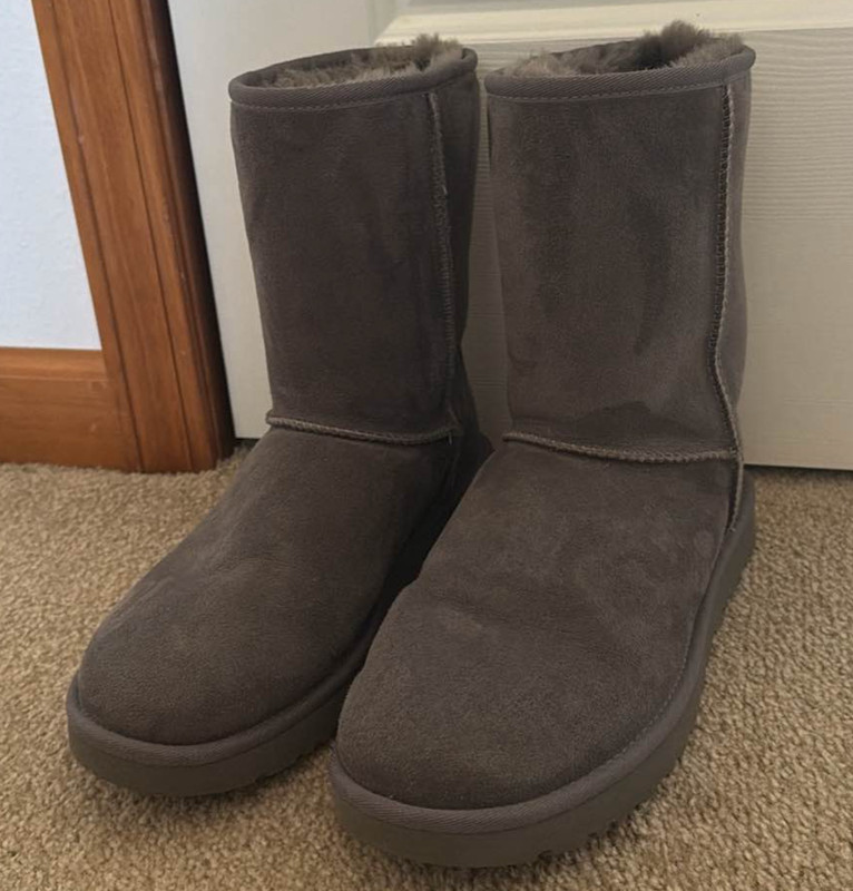 UGG Classic Short Boots – Size 11 (Gray) (Great Condition)