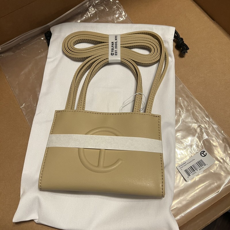 BNWT TELFAR Shoulder Shopping Bag Small – Cream