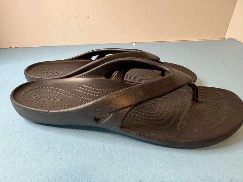 Crocs Kadee II Flip Flops Women's Black Summer Comfort New NO Tags gallery