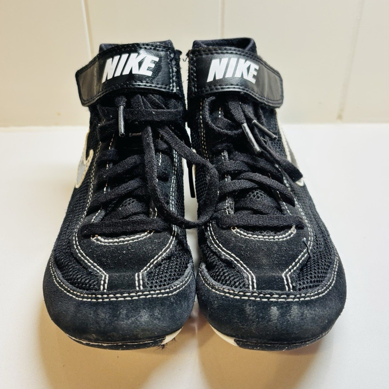Nike Boys Wrestling Shoes Black/White Lace-Up US 13C EU 31 366684-001