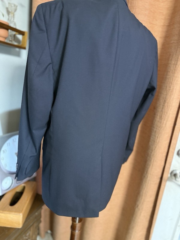 Jos. A. Bank Men's Navy Wool Suit Jacket 44L 2-Button Notch Lapel center vent gallery