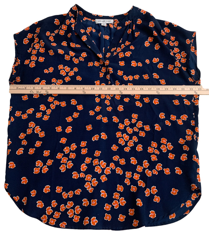 Amour Vert Size Medium100% Silk Womens Top Blue Orange Pink Flowers gallery