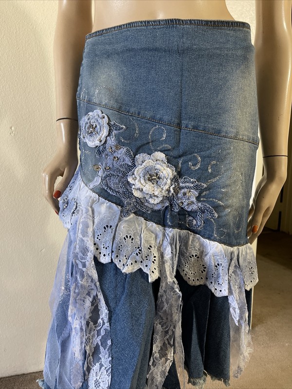 Blue Denim Beaded Embroidery Lace Ruffle A-line Midi Zip Size L(8-10) Skirt 905
