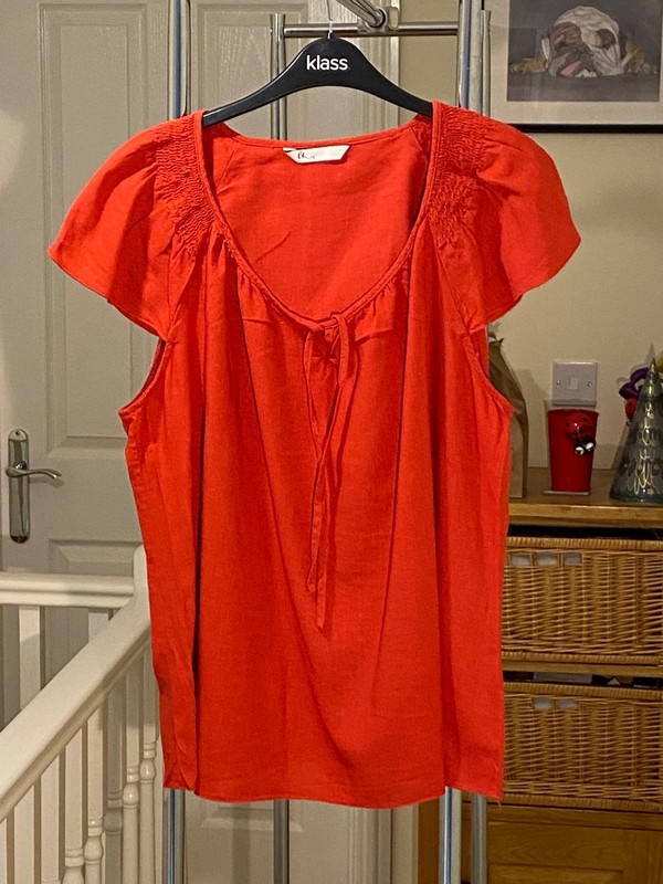 Ladies size 20 cap sleeved top in red from BHS