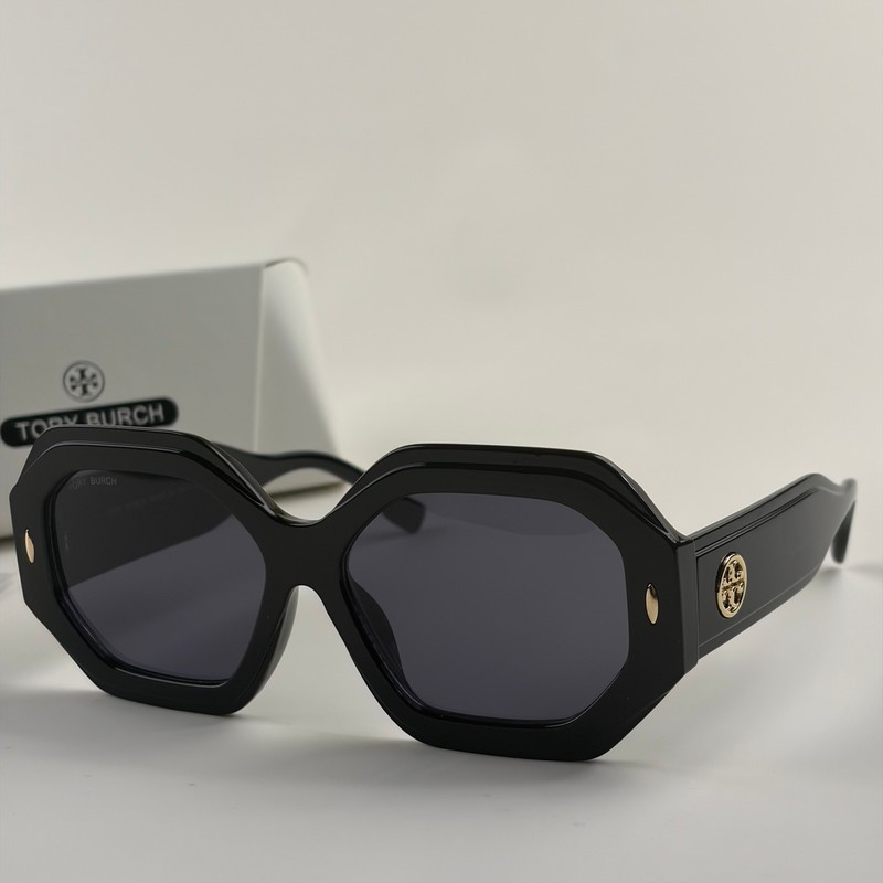 New In Box - Tory Burch Oversized Geometric Sunglasses Black Retro Square 52mm gallery