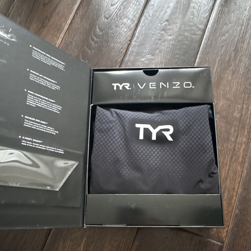 TYR Venzo Women’s Closed Back Tech Suit Racing One Piece Swimsuit Black 24