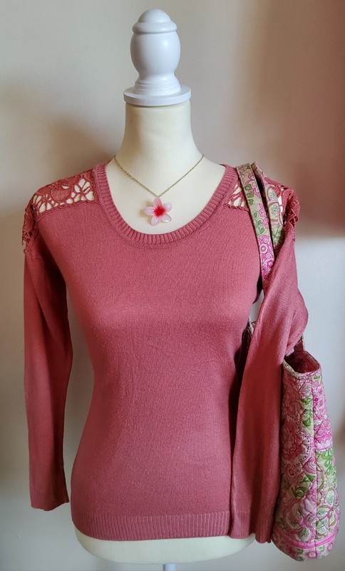 ribbed knit long-sleeve top With lace shoulder overlays