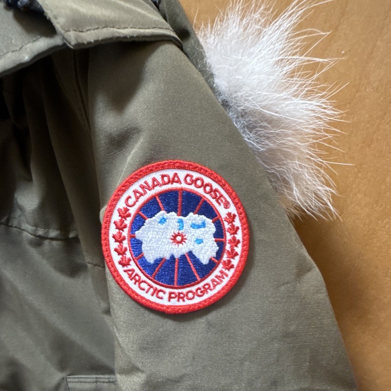 Canada Goose Arctic Program Men's Green Down Parka Fur Trim Hood Zip Size S gallery