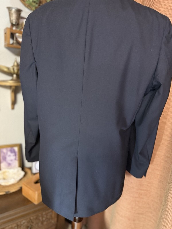Jos. A. Bank Men's Navy Wool Suit Jacket 44L 2-Button Notch Lapel center vent gallery