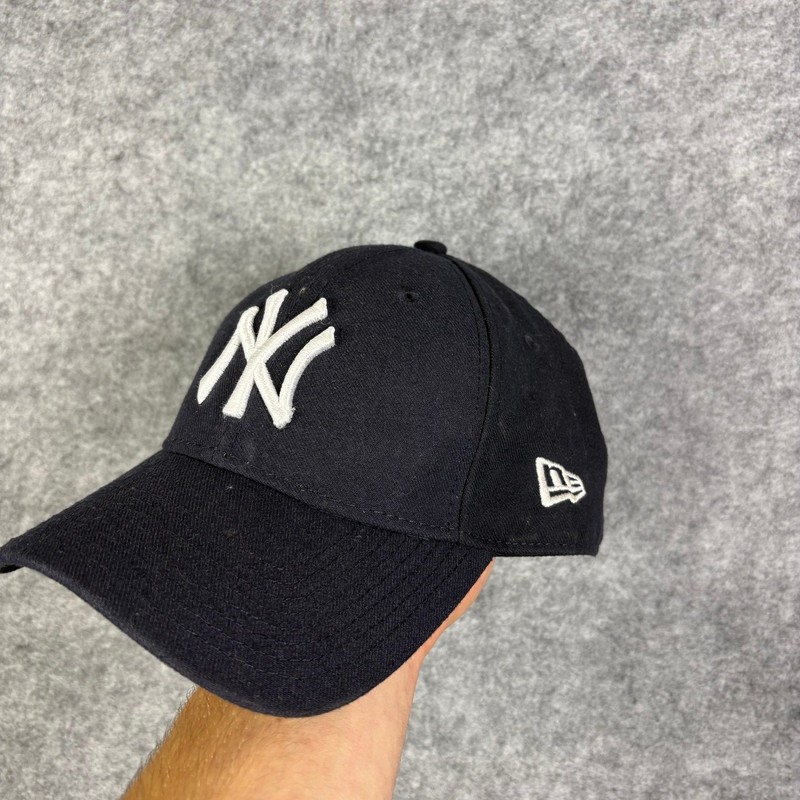 New Era New York Yankees MLB Baseball Cap Navy Blue Adjustable Hat OSFM NY Logo