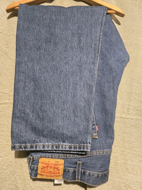 Levis 505 Regular Fit Jeans Size 46 x 30 – Blue