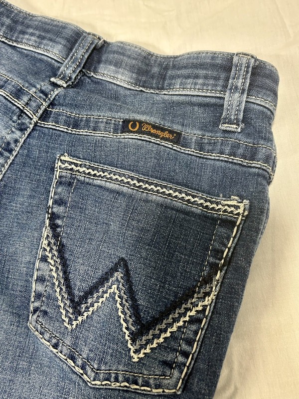 Women's Wrangler Ultimate Riding Jean Willow Mid-Rise Bootcut- size 1 x 34 gallery