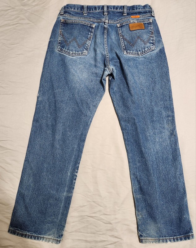 Wrangler FR 13MWZ Flame Resistant Original Fit Jeans 32x30 Distressed gallery