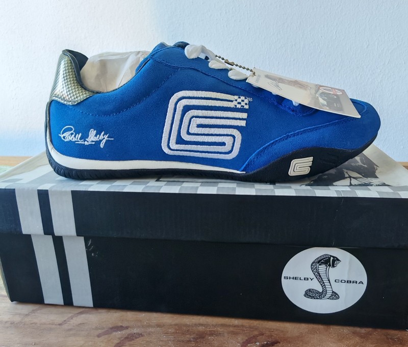 Shelby trainers mens 9.5 / 43