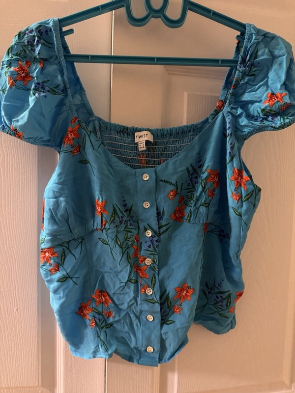 Twist Blue Floral Button-Front Puff Sleeve Top