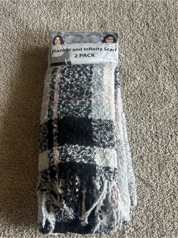 2 Pack Blanket Scarf Infinity Scarf Set Plaid Gray Black Fringe Winter Wrap NWT