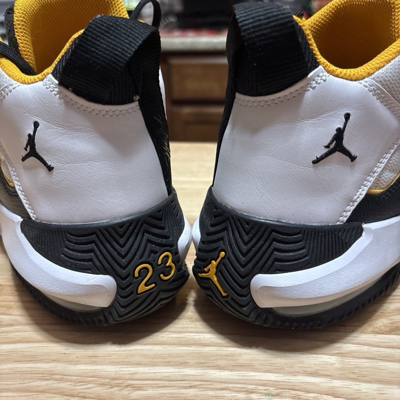 Jordan Jumpman Two Trey GS Mid Top Leather Sneakers Black/White/Yellow 7Y gallery