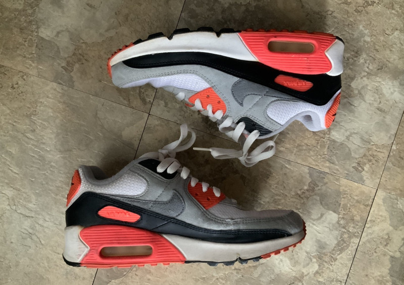 Nike Air Max 90 Infrared 2020 GS Youth Size 6Y Athletic Sneakers