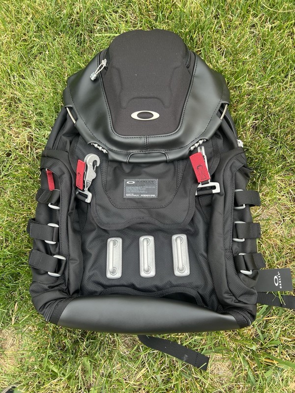 Oakley Kitchen Sink Backpack 34L Capacity – 92060AODM – New