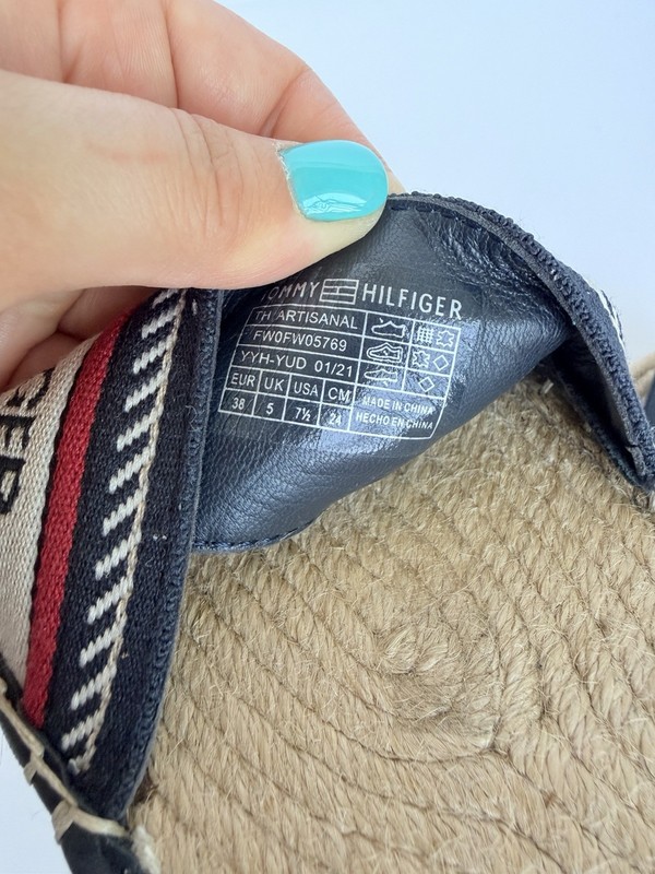 Tommy Hilfiger Striped Logo Strappy Ankle Strap Flat Sandal US 7.5 MPN gallery