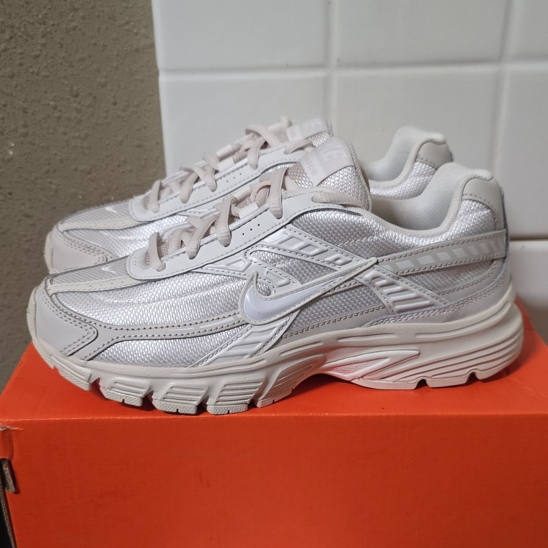 Nike Initiator Light Orewood Brown Silver White Womens Size 7 Runners 394053-103