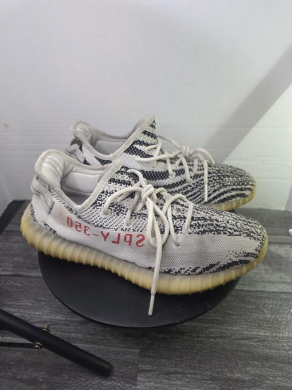 Size 10.5 – adidas Yeezy Boost 350 V2 Low Zebra