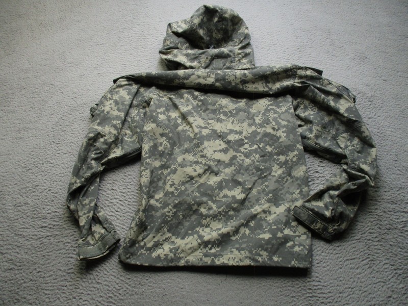 GEN III Wind Cold Weather Jacket Mens M Green Camo Level 4 Army ECWCS Softshell gallery