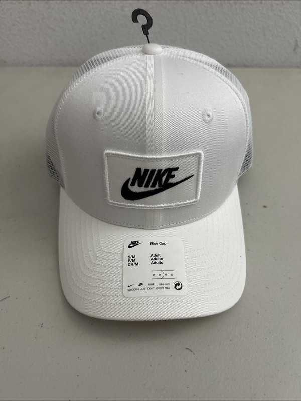 NIKE RISE CAP SNAPBACK TRUCKER HAT WHITE BLACK size S/M, M/L FV5543-100