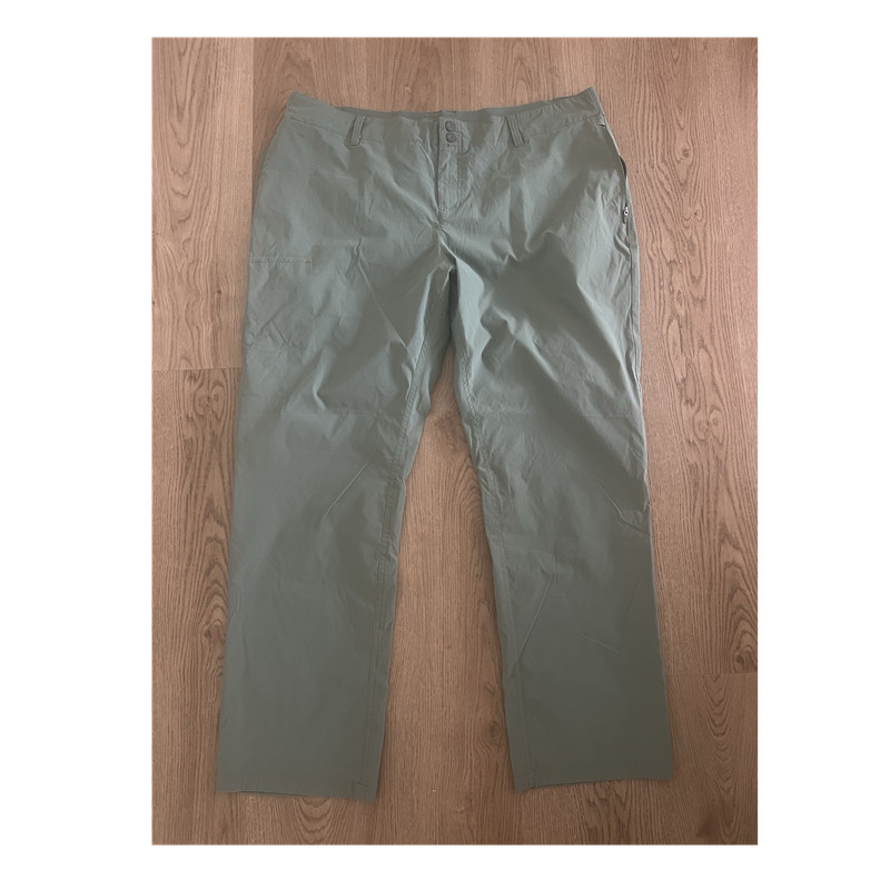 ZeroXposur Men’s Green Solid Flat Front Casual Pants 40W XXL Nylon/Spandex